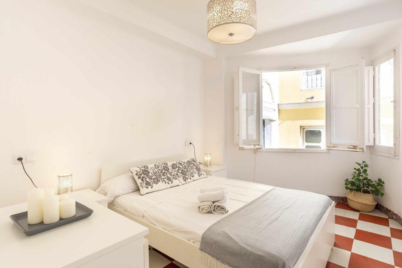 Apartamento San Juan Vintage Malaga Luaran gambar