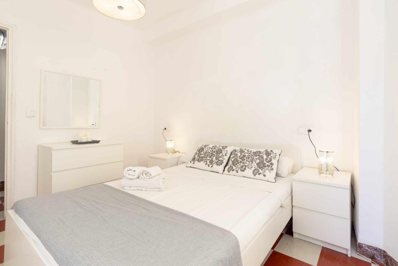 Apartamento San Juan Vintage Malaga Luaran gambar